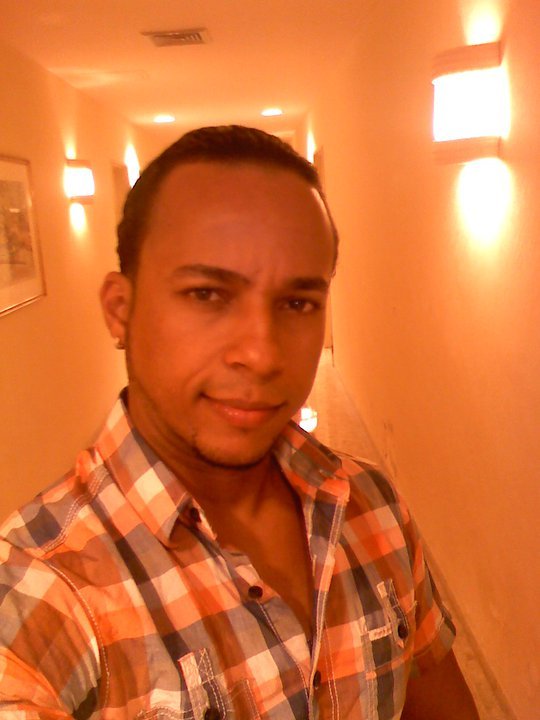 Date this happy Dominican Republic man Luis eduardo melendez from Santo Domingo DO7590