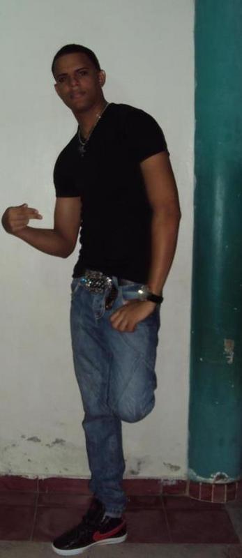 Date this exotic Dominican Republic man Melvin tatis from Santiago DO7648
