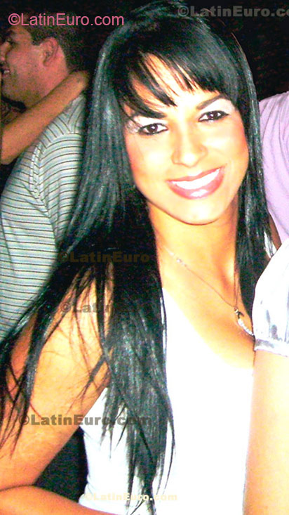 Date this charming Brazil girl Cristiane from Santos BR5400