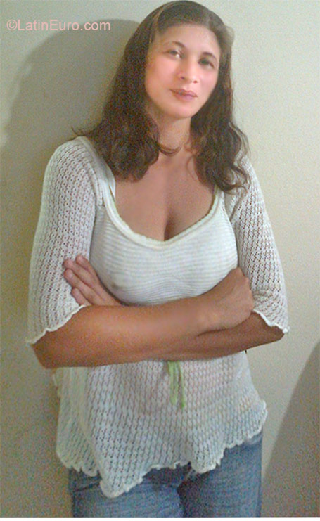 Date this hot Brazil girl Tais from Guaiba BR5574