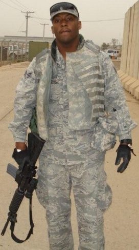 Date this happy Dominican Republic man Jawaan from santo domingo US10287