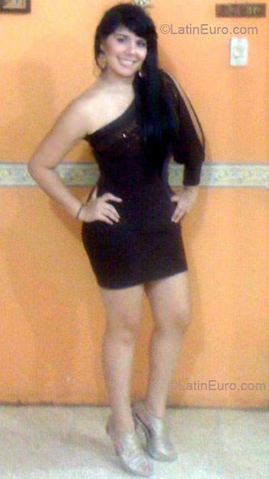 Date this charming Ecuador girl Maria Elena from Guayaquil EC126