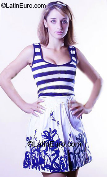 Date this hot Brazil girl Laura from Amparo BR5653