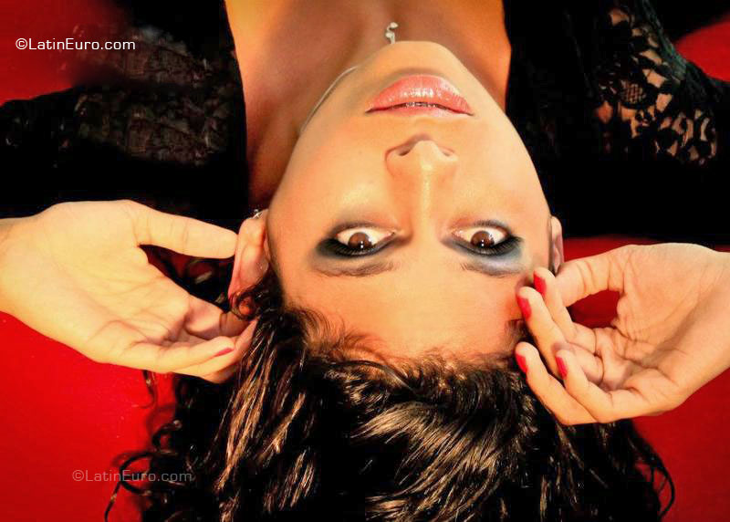 Date this funny Brazil girl Eduarda from Ilheus BR6139