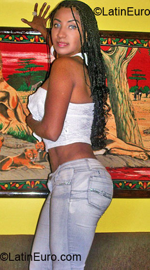 Date this sensual Brazil girl Vilma from Fortaleza BR5723