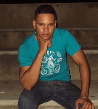 Date this sensual Dominican Republic man Eduard from Mao DO8437