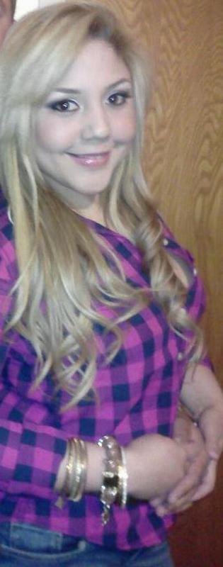 Date this sensual United States girl Richyelle from San Francisco US11054