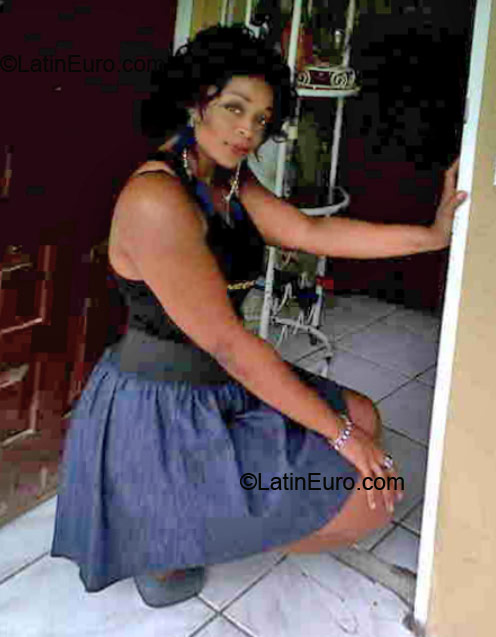 Date this charming Jamaica girl Sherryleecr from spanish town JM331