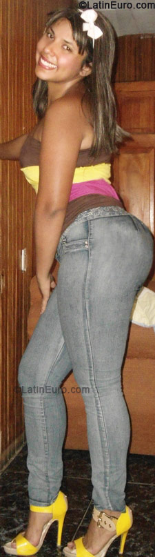 Date this good-looking Costa Rica girl Salazar from San Jose CR89