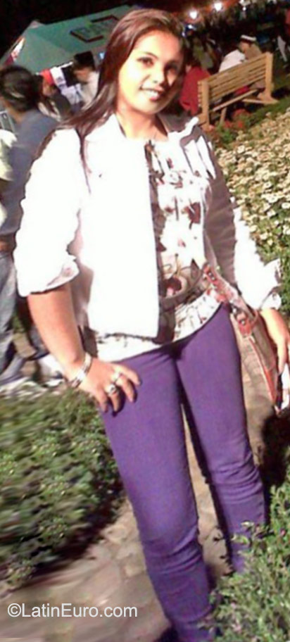 Date this fun Panama girl Lisseth from Panama City PA720