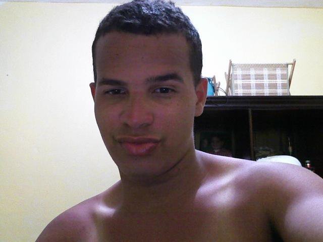 Date this foxy Dominican Republic man Braylin from Santiago De Los Caballeros DO9417