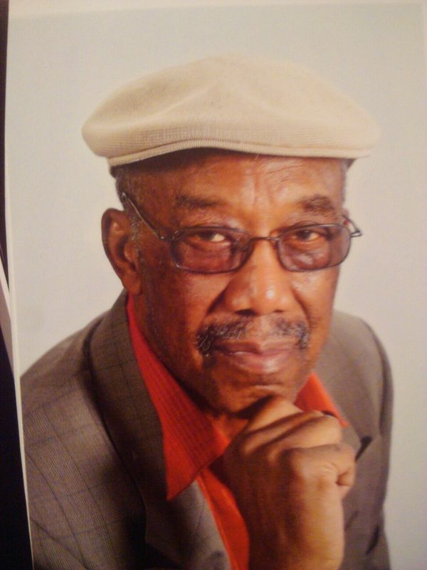 Date this stunning United States man Clarencegary from Fredericksburg US11546