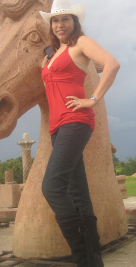 Date this delightful Panama girl Iliana from Panama PA181