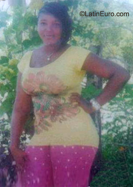 Date this nice looking Jamaica girl Tasha from St Mary JM392