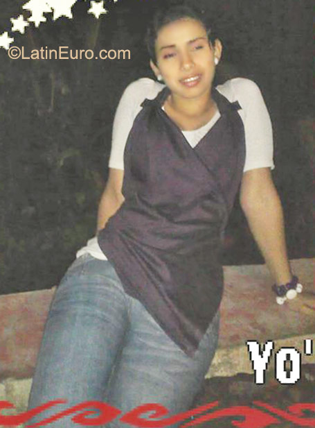 Date this sensual Honduras girl Lily from San Pedro Sula HN485