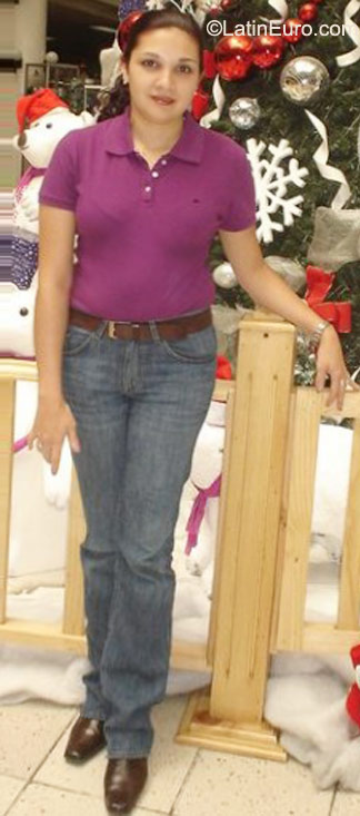 Date this pretty Costa Rica girl Daniella from San Jose CR141