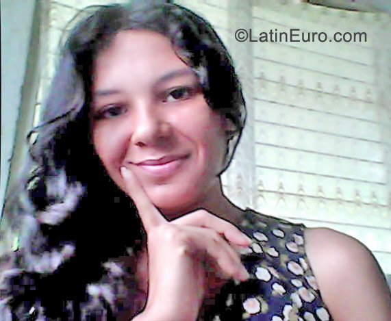 Date this happy Panama girl Zuzu from Panama City PA199