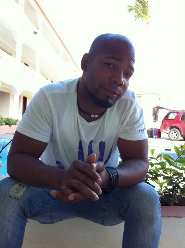 Date this happy Dominican Republic man Edmin from San Pedro De Macoris DO9967