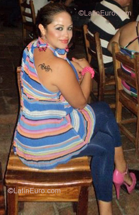 Date this hot Mexico girl Claudia from Mazatlan MX571