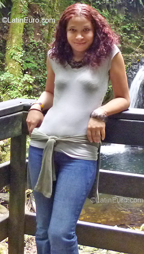 Date this stunning Costa Rica girl Eugenia from San Jose CR162