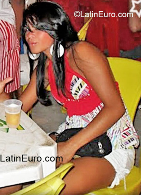 Date this charming Brazil girl Cida from Brasilia BR6263