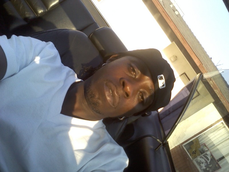 Date this exotic United States man Lilmankey3 from Bakersfield US12167