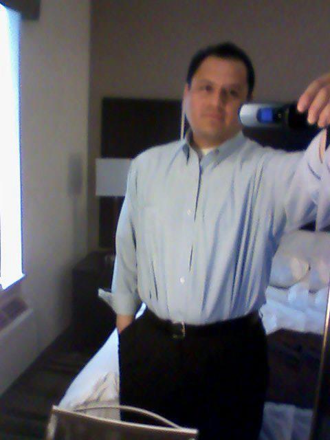 Date this nice looking United States man Vicente from Queens US12201