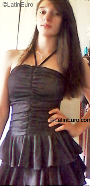 Date this nice looking Brazil girl Bruna from Matao BR6322