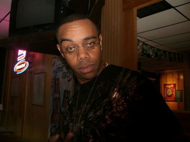 Date this voluptuous United States man Dez212 from New York US12288