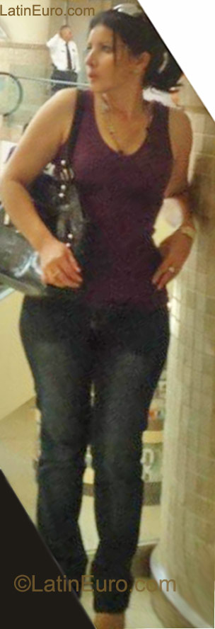 Date this hot United States girl Karla from Hallandale Beach US12296