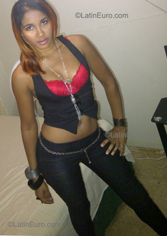 Date this fun Jamaica girl Jankayan from St. Elizabeth JM435