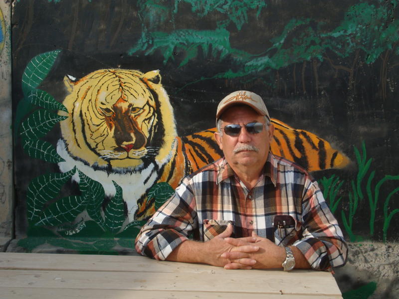 Date this attractive United States man Pesado from Fords US12392