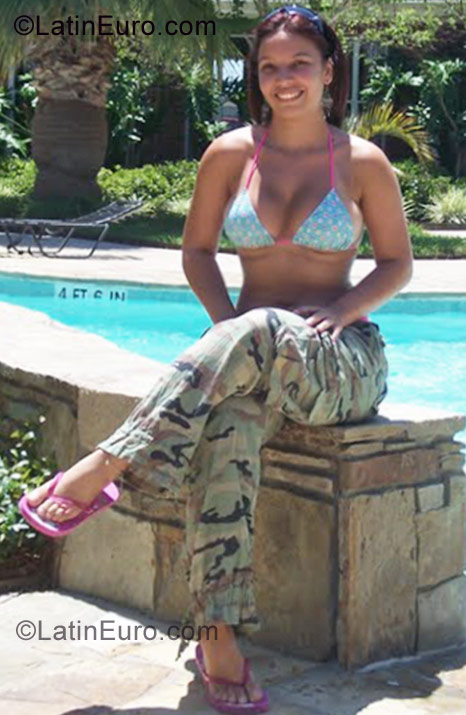 Date this funny Brazil girl Emilse from Belo Horizonte BR6370