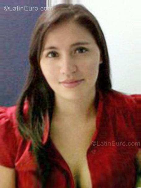 Date this foxy Honduras girl Nelly from Tegucigalpa HN614