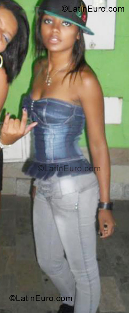 Date this athletic Brazil girl Mykaellen from Belo Hotizonte BR6439