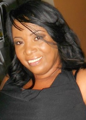 Date this pretty Brazil girl Cristina from Salvador BR6440