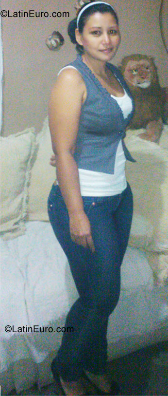 Date this happy Honduras girl Gricelia from San Pedro Sula HN630