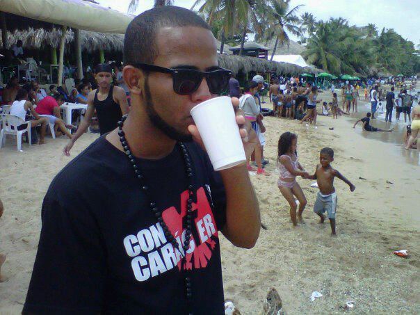 Date this athletic Dominican Republic man Brandon380live. from San Cristobal DO10759