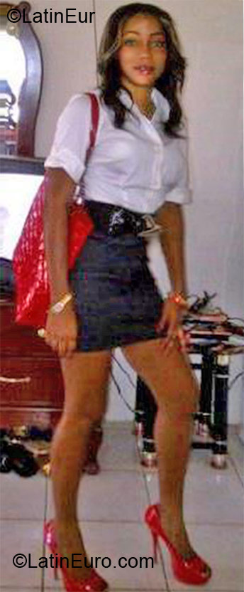 Date this nice looking Jamaica girl Sandy from St. Elizabeth JM492