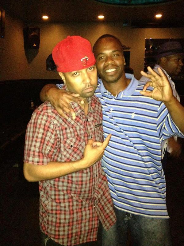 Date this voluptuous United States man Azul from Bloomington US12973