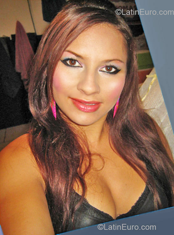 Date this sultry Costa Rica girl Visol from San Jose CR234