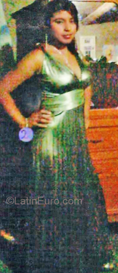 Date this voluptuous Peru girl Yosel from Ica PE542
