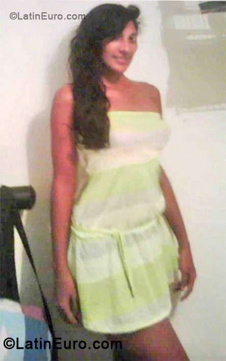 Date this tall Brazil girl Ariana from Barranquilla BR6706