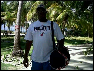 Date this tall Colombia man Perkins from San Andres CO10519