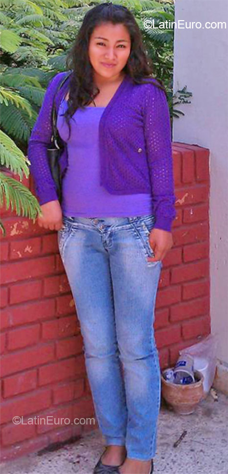 Date this voluptuous Peru girl Maribel from Trujillo PE574