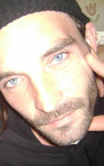 Date this sultry United States man Loukworm from San Diego US13134