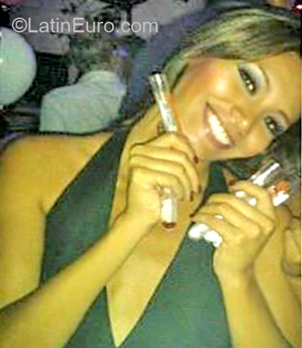 Date this pretty Peru girl Catalina from Lima PE610