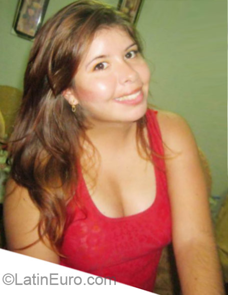 Date this beautiful Peru girl Cindy cher from Chiclayo PE690