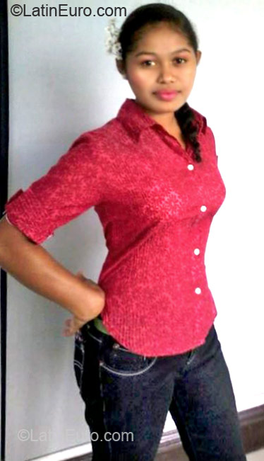 Date this nice looking Philippines girl Marissa from Iriga City PH475