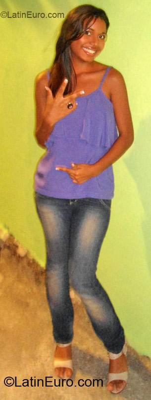 Date this delightful Brazil girl Deyse from Recife BR6836
